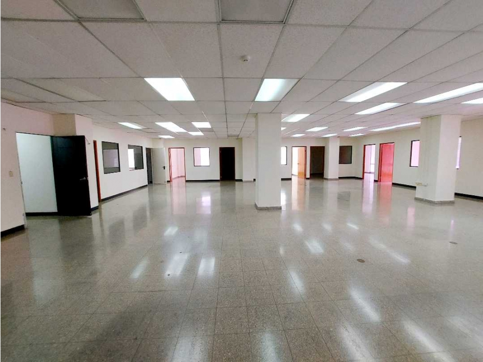 VENTA Y ALQUILER EDIFICIO COMPLETO 2278MT2 VIA ESPAÑA EL CARMEN - 2