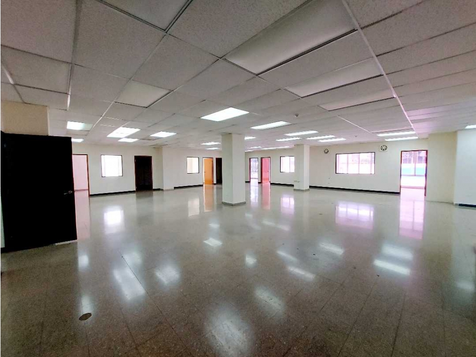 VENTA Y ALQUILER EDIFICIO COMPLETO 2278MT2 VIA ESPAÑA EL CARMEN - 3