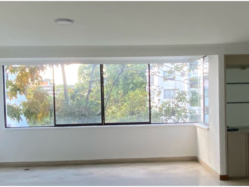 VENTA Y ARRIENDO APARTAMENTO EN PARTE BAJA DE EL POBLADO EXCELENTE! — foto 4