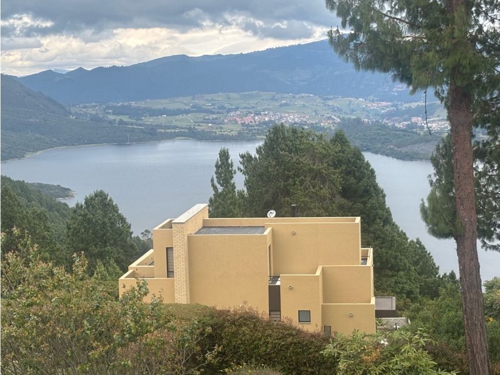 Venta y arriendo. Arboretto la Calera. 3 habs. 328mts - 1