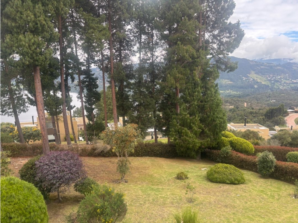 Venta y arriendo. Arboretto la Calera. 3 habs. 328mts - 2
