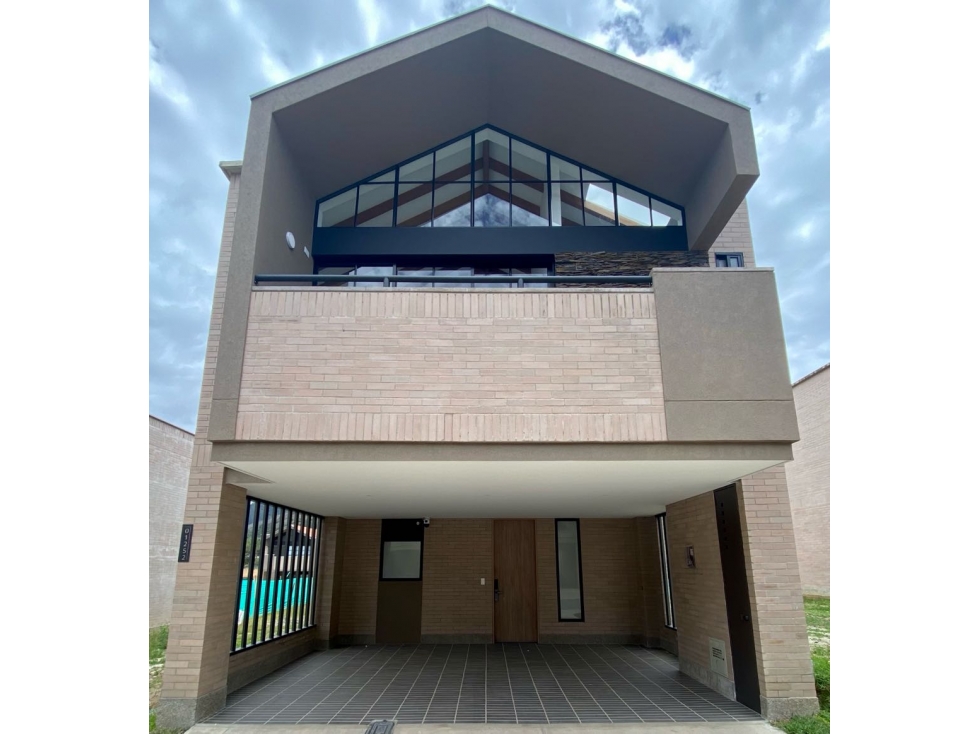 VENTA Y ARRIENDO CASA EN UNIDAD CERRADA EN EL RETIRO ANTIOQUIA