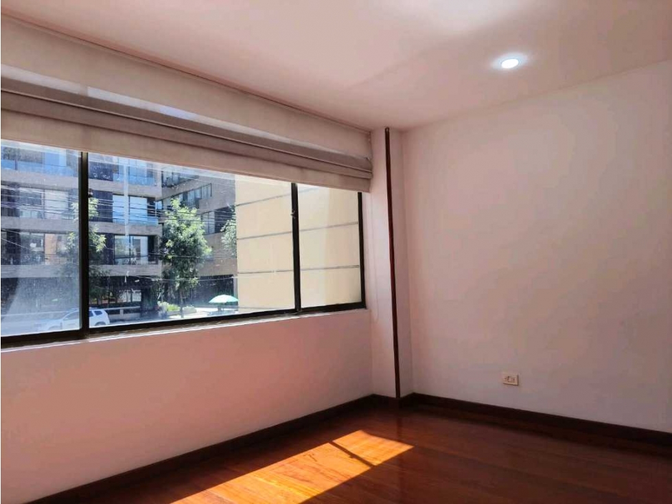 Venta o Arriendo Apartamento Santa Barbara, Bogotá — foto 2