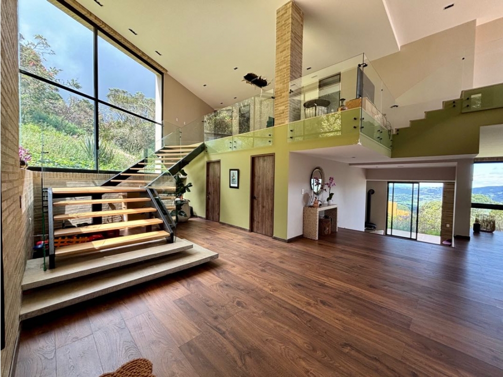Venta y Arriendo. Conjunto. VISTA! 4 habs. 904mts - 3