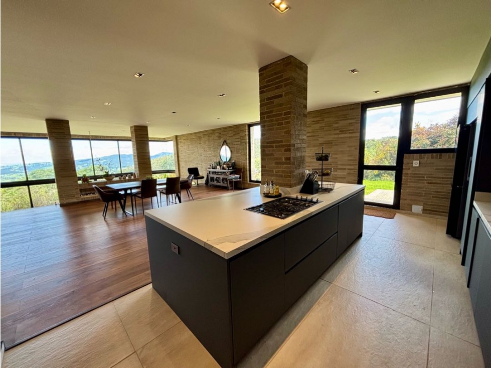 Venta y Arriendo. Conjunto. VISTA! 4 habs. 904mts - 4