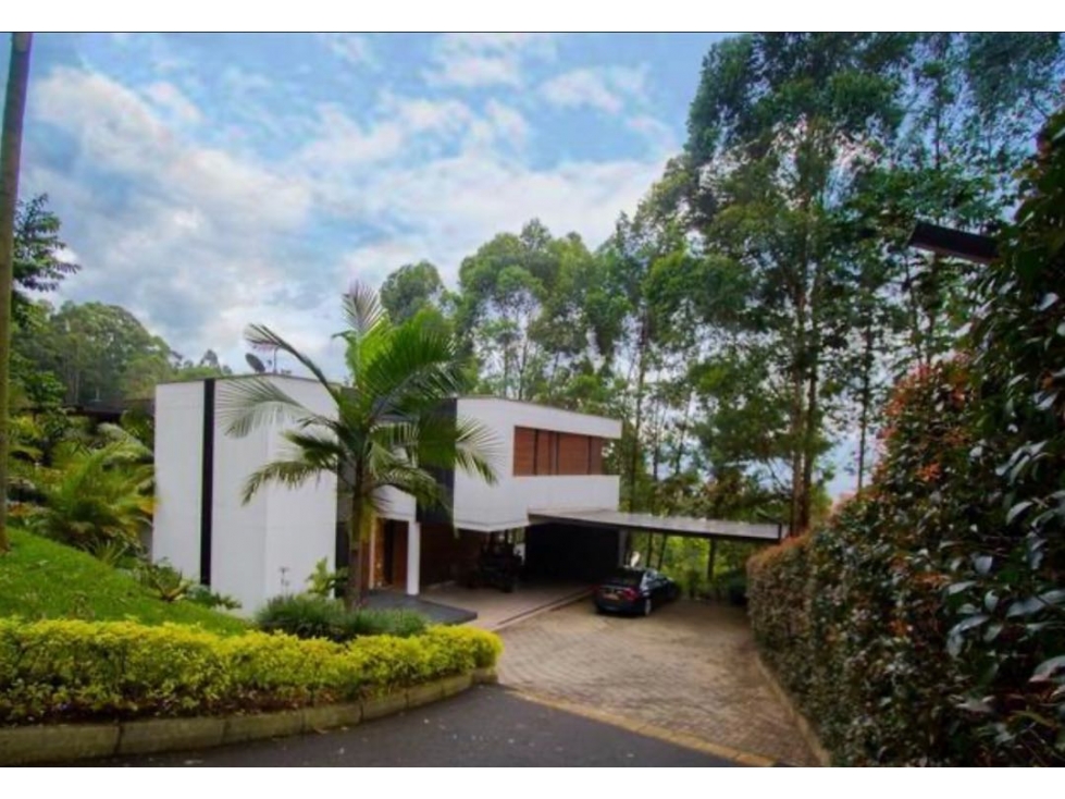 Venta y renta amoblada casa en la calera de 700 mts