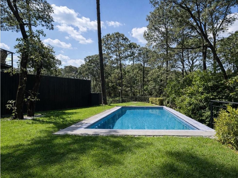 VENTA Y RENTA DE CASA CON ALBERCA, TERRAZA, JARDIN Y VISTAS | AVANDARO — foto 4