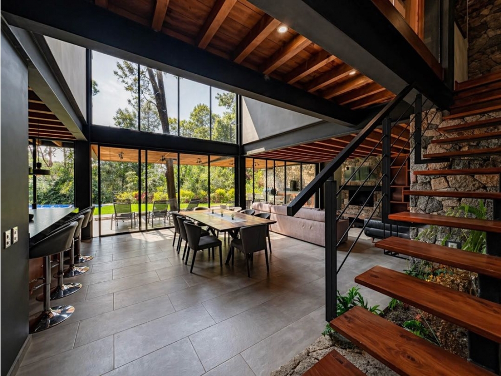VENTA Y RENTA DE CASA CON ALBERCA, TERRAZA, JARDIN Y VISTAS | AVANDARO — foto 5