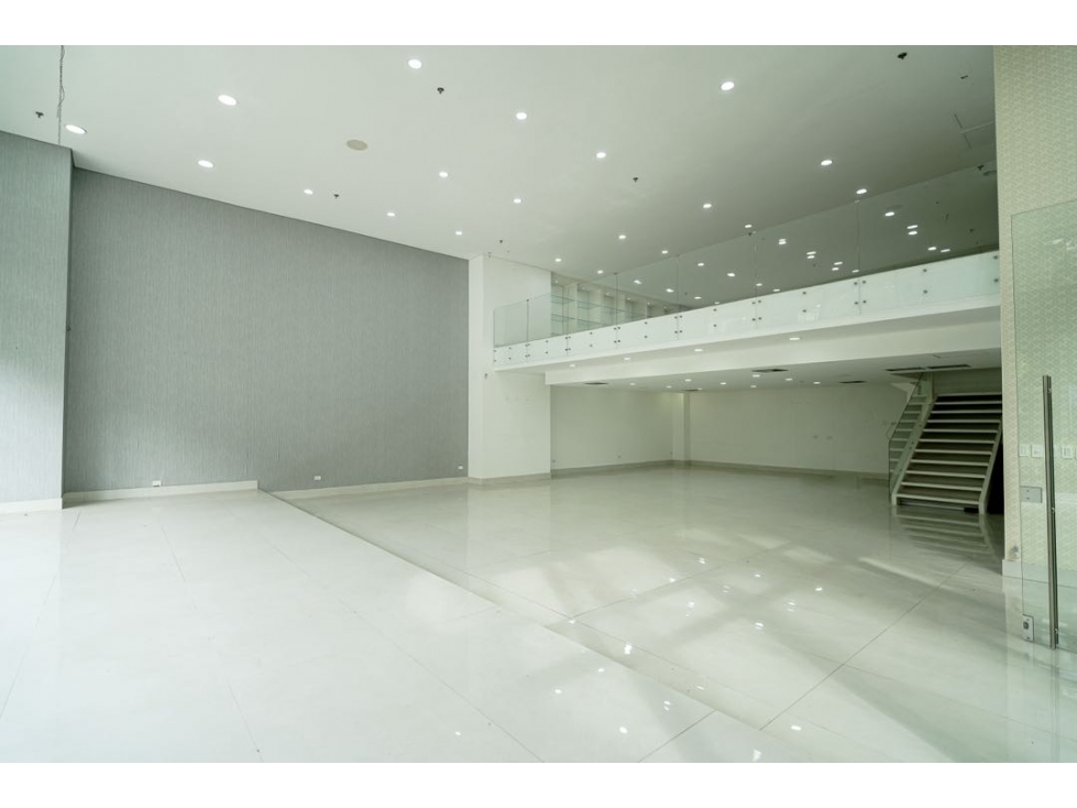 VENTA Y RENTA DE HERMOSO LOCAL COMERCIAL SECTOR POBLADO DE 262.16 MT2 — foto 2