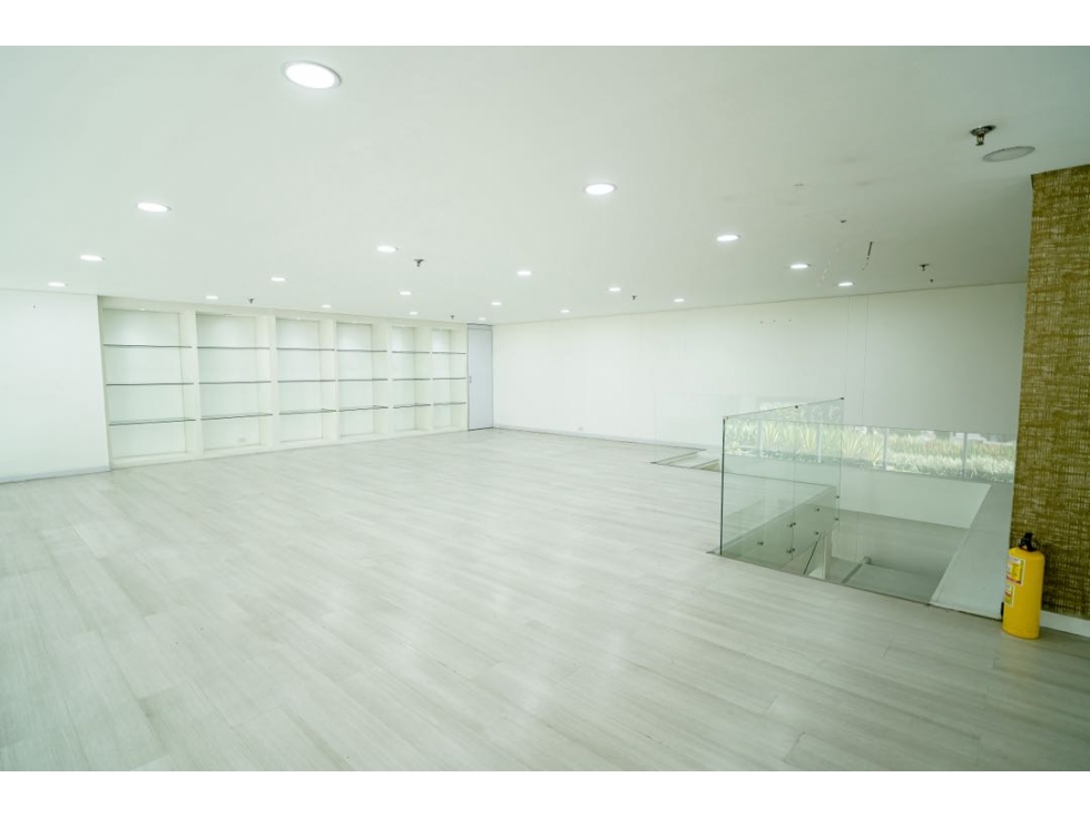 VENTA Y RENTA DE HERMOSO LOCAL COMERCIAL SECTOR POBLADO DE 262.16 MT2 — foto 6