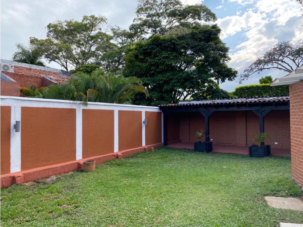 SE VENDE O SE ALQUILA CASA EN CIUDAD JARDÍN MUR