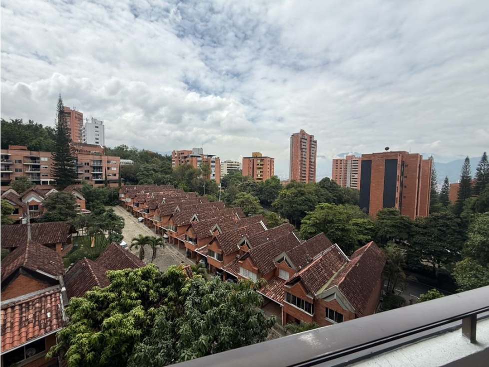 Apartamento cerca a San Lucas, Poblado | 212 m² | venta o arrirendo — foto 3