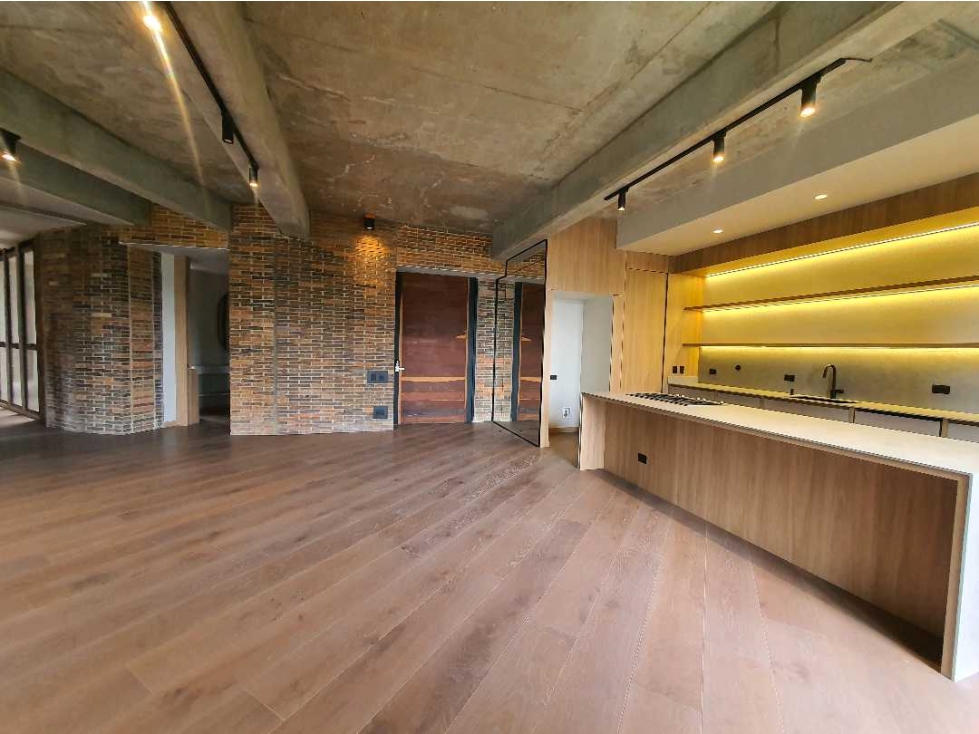 Venta y/o renta de apartamento en Loma del Tesoro. Edificio asociativo