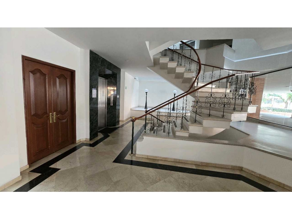 VENTA APARTAMENTO 475m2 ELEGANTE DUPLEX CLASICO SANTA BARBARA — foto 2