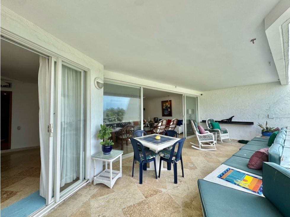 VENTA!Apartamento en en Laguito!Salida Directa al Mar!Amoblado!