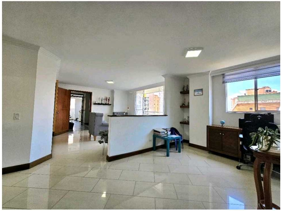 VENTA,APARTAMENTO EN MEDELLIN LAURELES SANTA TERESITA — foto 2