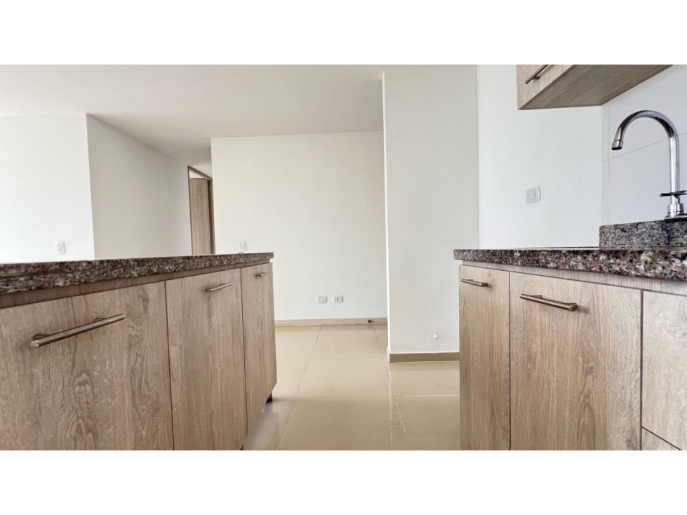 Apartamento en venta en Sabaneta Las Lomitas con vista panorámica — foto 4