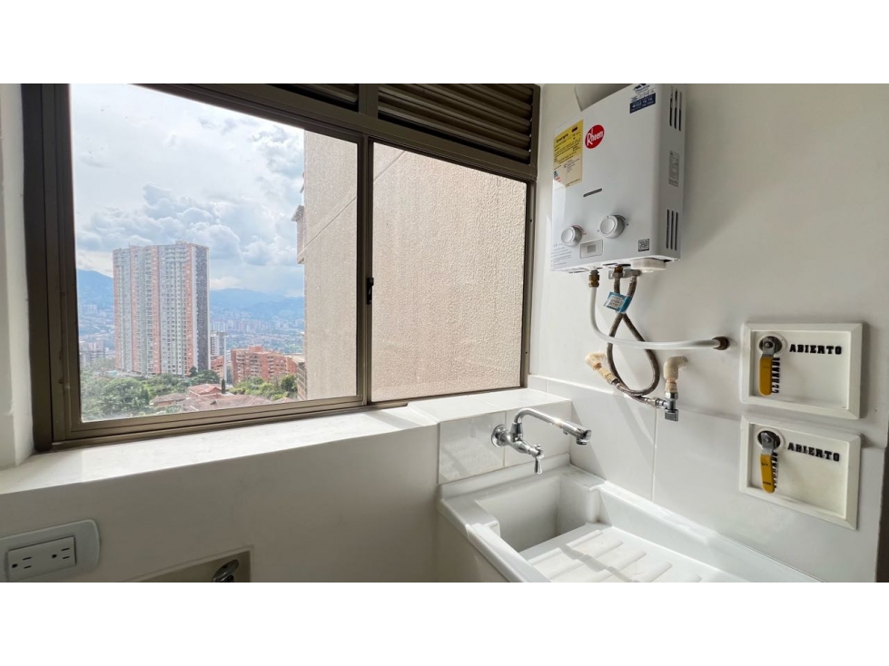 Apartamento en venta en Sabaneta Las Lomitas con vista panorámica — foto 5