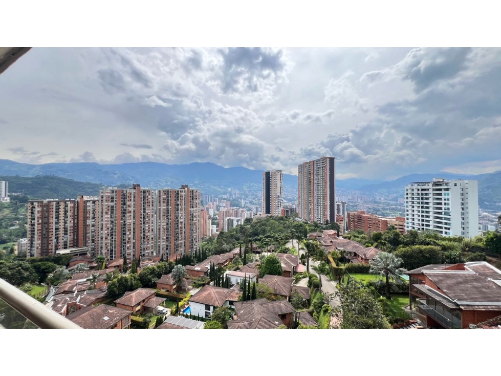Apartamento en venta en Sabaneta Las Lomitas con vista panorámica