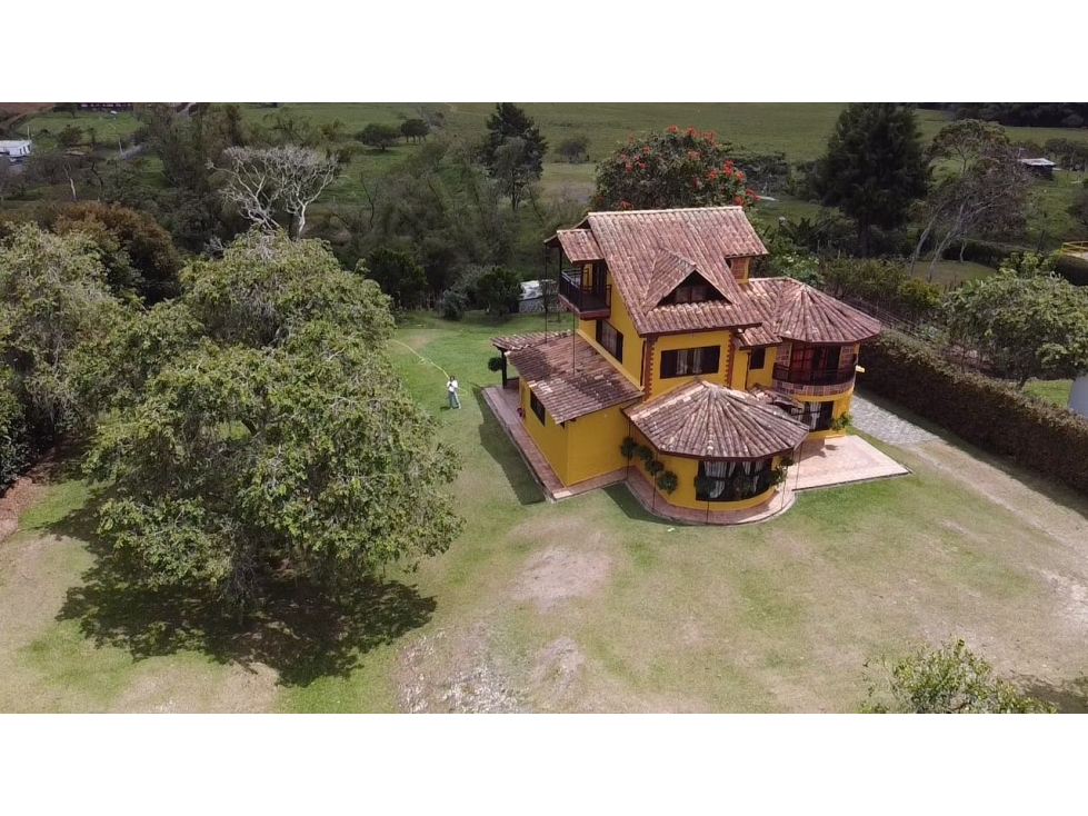 Venta/Arriendo casa campestre en Guarne, lote de 2.670 m² - 1