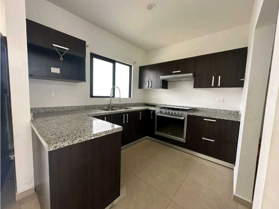 VENTA-CASA EN PRIVADA Y AMENIDADES 2 Recámaras Estudio Garaje p2 Auto2 — foto 4