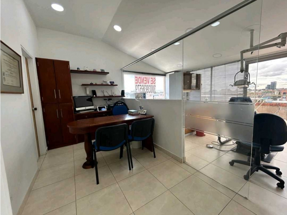 VENTA.CONSULTORIO AMOBLADO 24m2 + 10m2 TERRAZA SANTA BARBARA — foto 3
