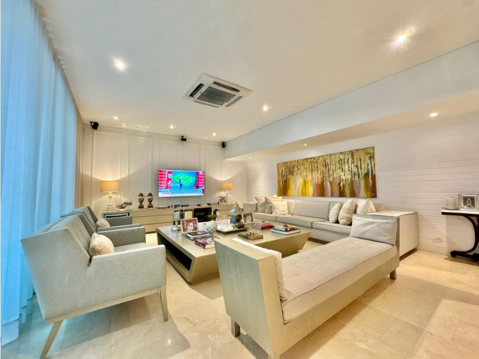 VENTA!Magnífica Casa en Castillogrande de dos Niveles! — foto 3