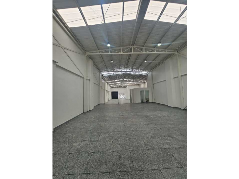 VENTA AMPLIO Y CENTRAL LOCAL COMERCIAL CARTAGO VALLE - 3