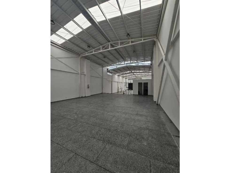 VENTA AMPLIO Y CENTRAL LOCAL COMERCIAL CARTAGO VALLE - 4