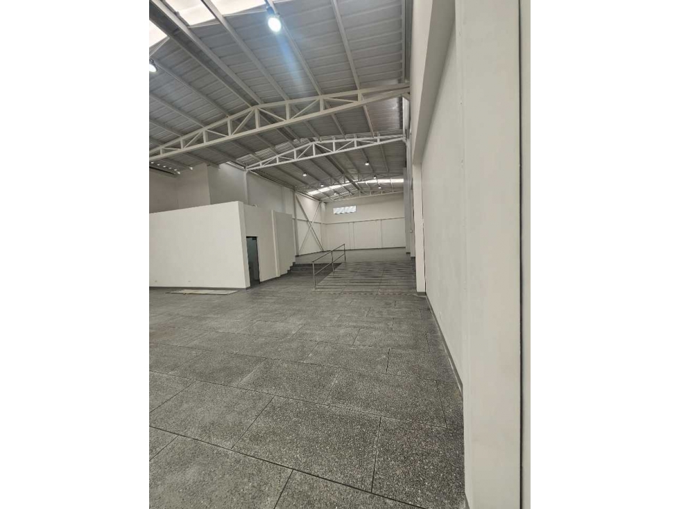 VENTA AMPLIO Y CENTRAL LOCAL COMERCIAL CARTAGO VALLE - 6