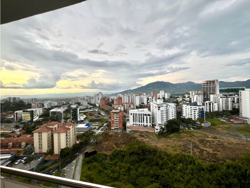 VENTA LUJOSO APARTAMENTO 140M2 DOS PARQUEADEROS PINARES PEREIRA — foto 2