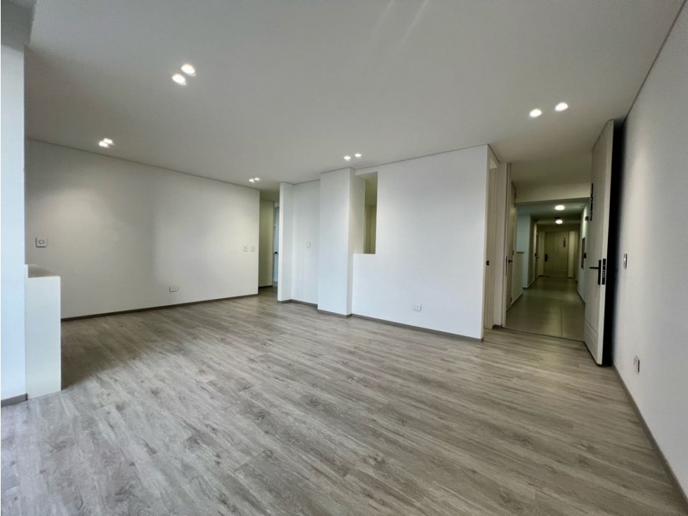 VENTA LUJOSO APARTAMENTO 140M2 DOS PARQUEADEROS PINARES PEREIRA — foto 3