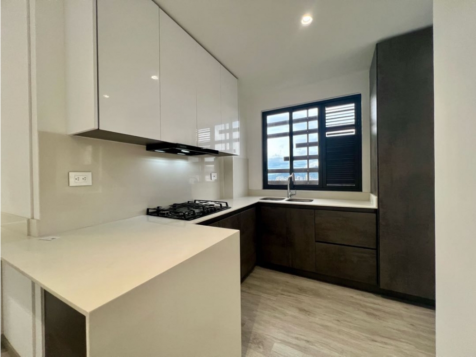 VENTA LUJOSO APARTAMENTO 140M2 DOS PARQUEADEROS PINARES PEREIRA — foto 4