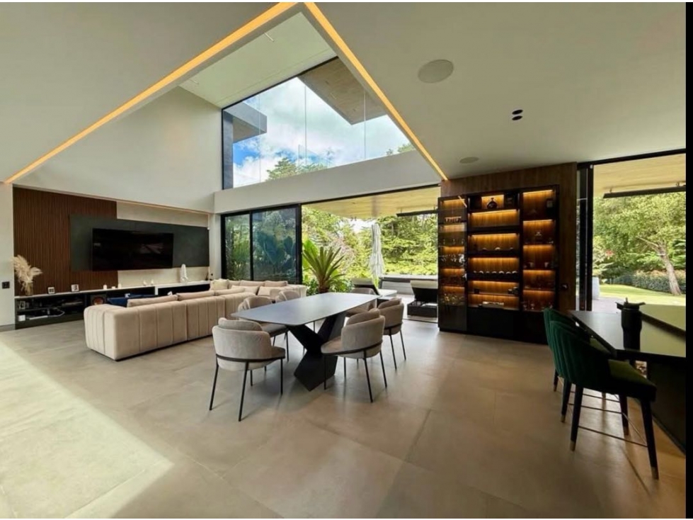 Casa campestre en parcelación en El Alto de las Palmas — foto 2