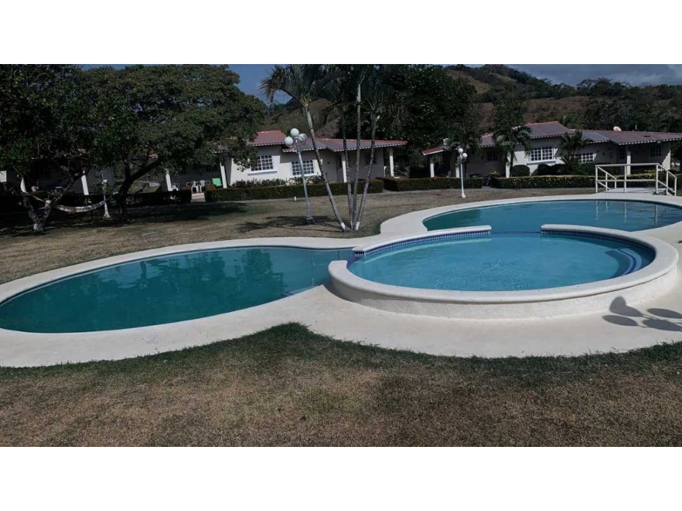 Villas La Montañesa Privada Vista a las montañas y PISCINA — foto 4