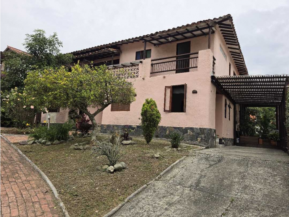¡Vive el Sueño Ecológico! Casa Campestre Autosostenible en La Estrella - 1