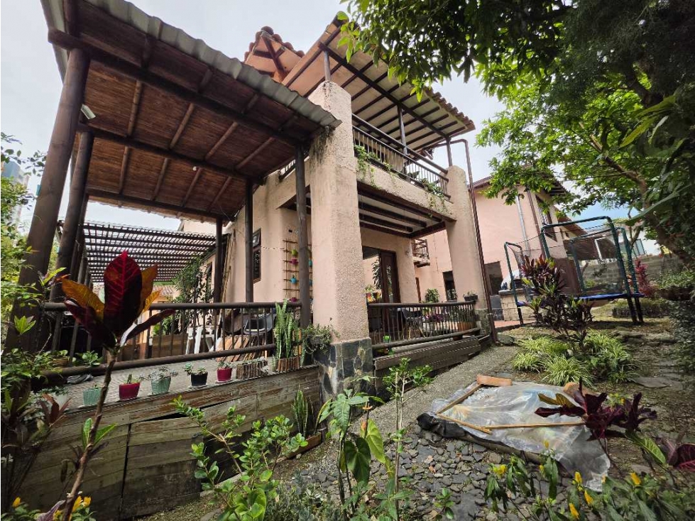 ¡Vive el Sueño Ecológico! Casa Campestre Autosostenible en La Estrella - 4