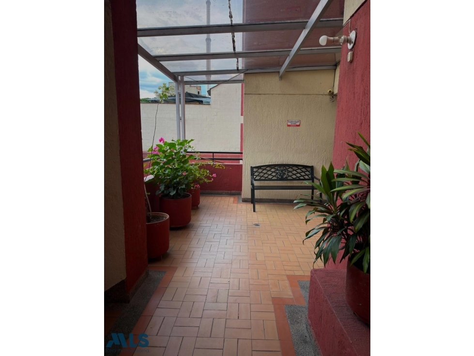 VIVE EN EL CENTRO DE MEDELLIN CERCA DE TODO(MLS#269280) — foto 5