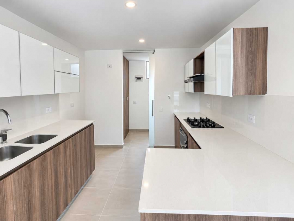 Vive Los Balsos con estilo! Apartamento de 108 m² en piso bajo. — foto 2