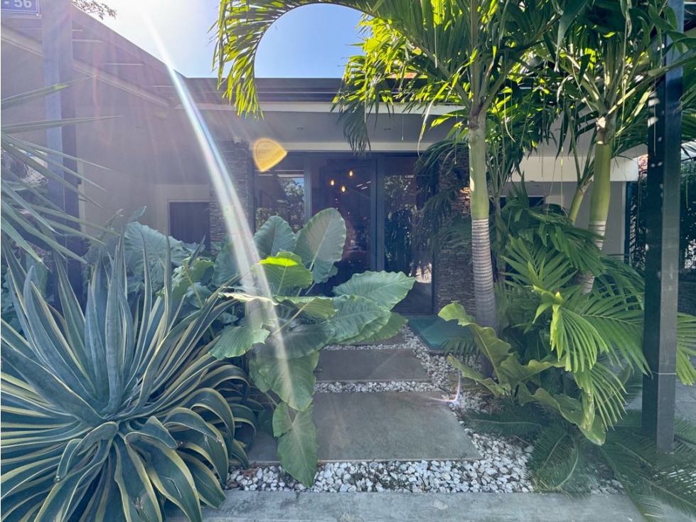 Vive o invierte en El Prado: Casa amplia, fresca y equipada — foto 3