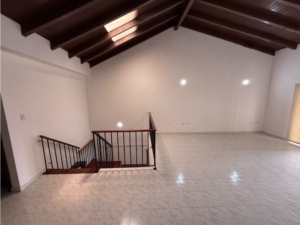 WO VENDO CASA PARA USO MIXTO EN CIUDAD JARDÍN — foto 6