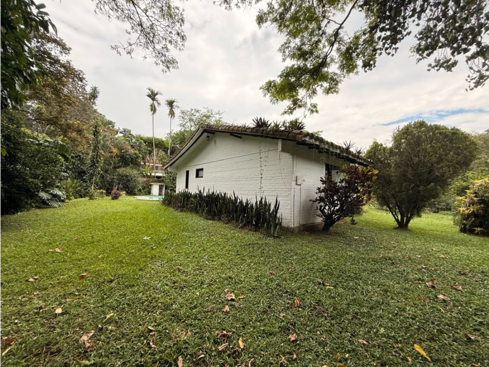 WO vendo lote en Pance para desarrollo de vivienda o uso mixto — foto 3