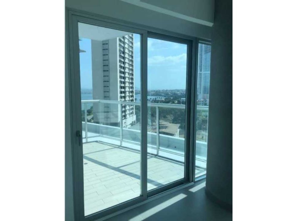 YACHT CLUB, SE ALQUILA O SE VENDE APTO CINTA COSTERA — foto 2