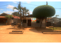 00423 venta casa yarinacocha material seminoble 234m2