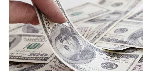 dolar cerro la semana mas cerca de 3300