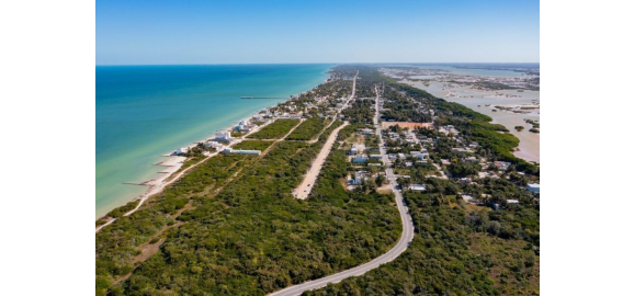conviene comprar en chuburna puerto guia completa de la costa yucateca