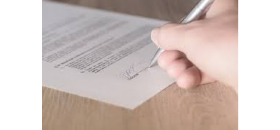 que es un contrato mercantil en colombia