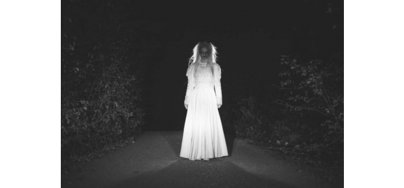 la avenida casanova godoy y el misterio de la novia fantasmal