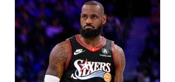 lebron dejo us53 millones sobre la mesa para ir por su quinto anillo cuanto estas dejando sobre la sobre la mesa tu