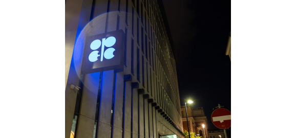 la opep rebaja sus previsiones de crecimiento de la demanda mundial de petroleo para 2026